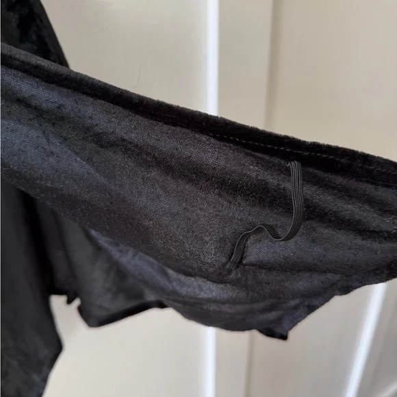 Kids' Bat Halloween Costume Capelet One Size Fits Most - Hyde & EEK! Boutique™ - Picture 4 of 5